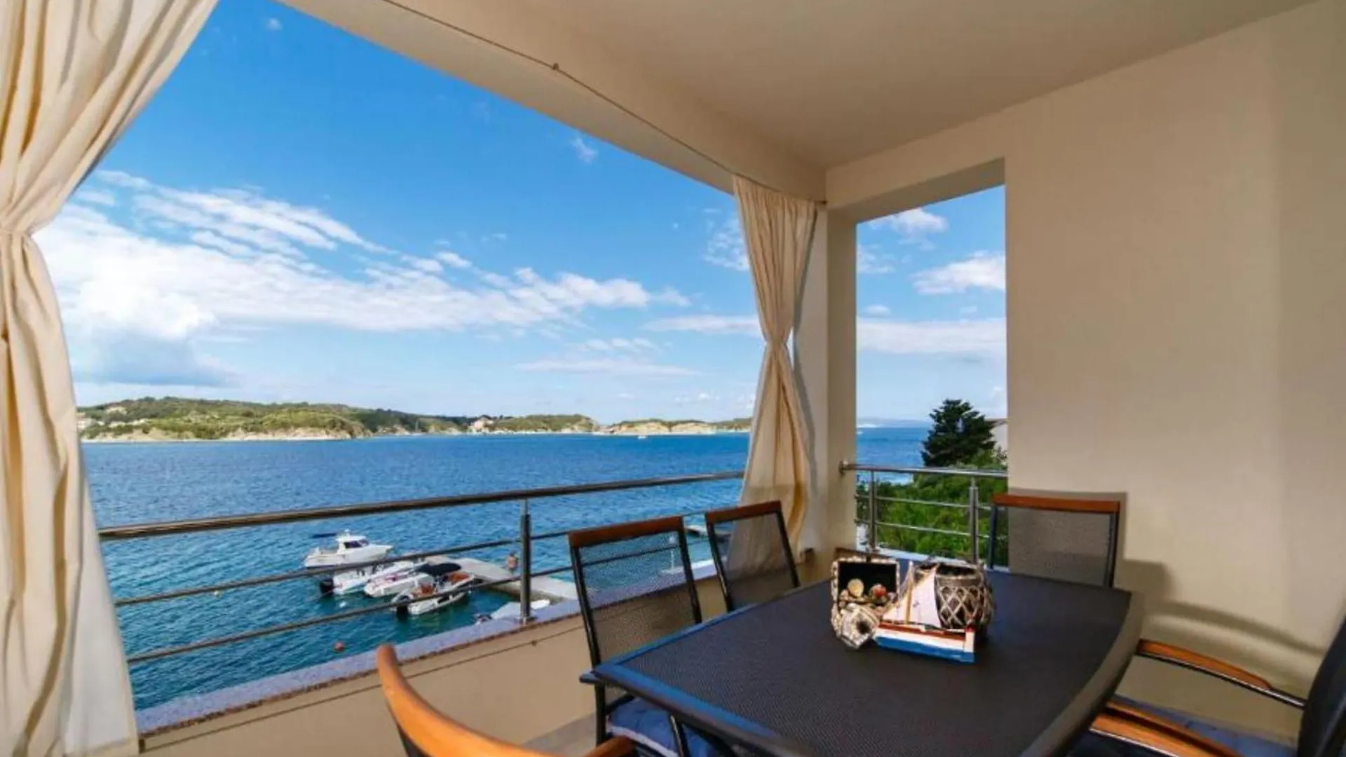 Sea View Apartment 1 Rab Town